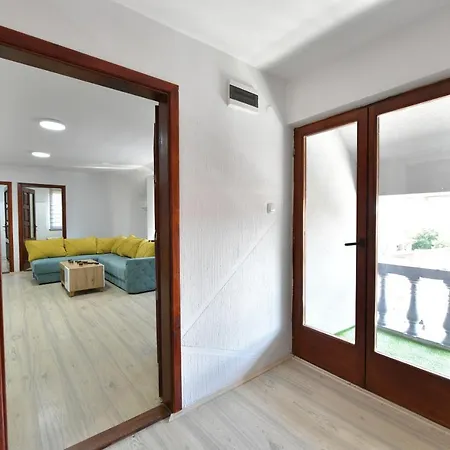 Filipovic アパート *